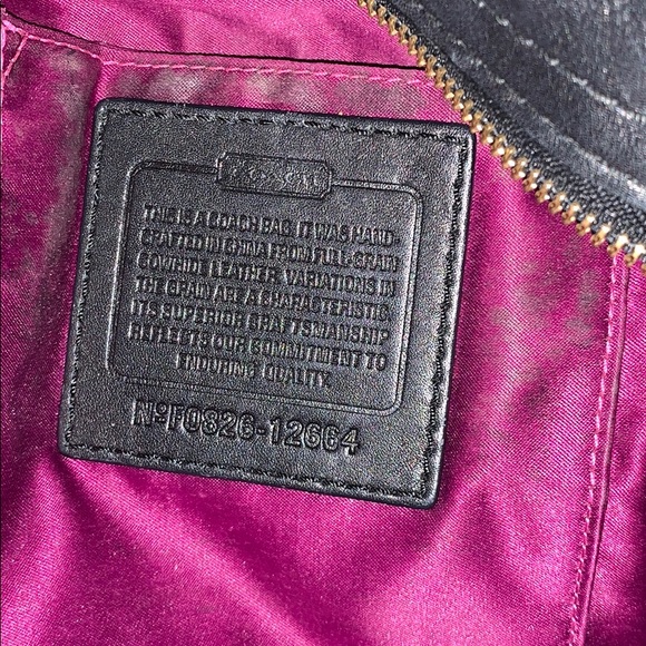 Rare Vintage COACH XXL black leather luxury travel purse bag buckle silk lining - Picture 6 of 6